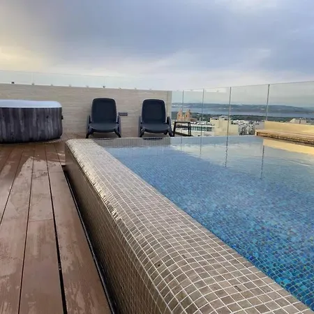 Stunning Penthouse With Private Pool - Mellieha Apartamento